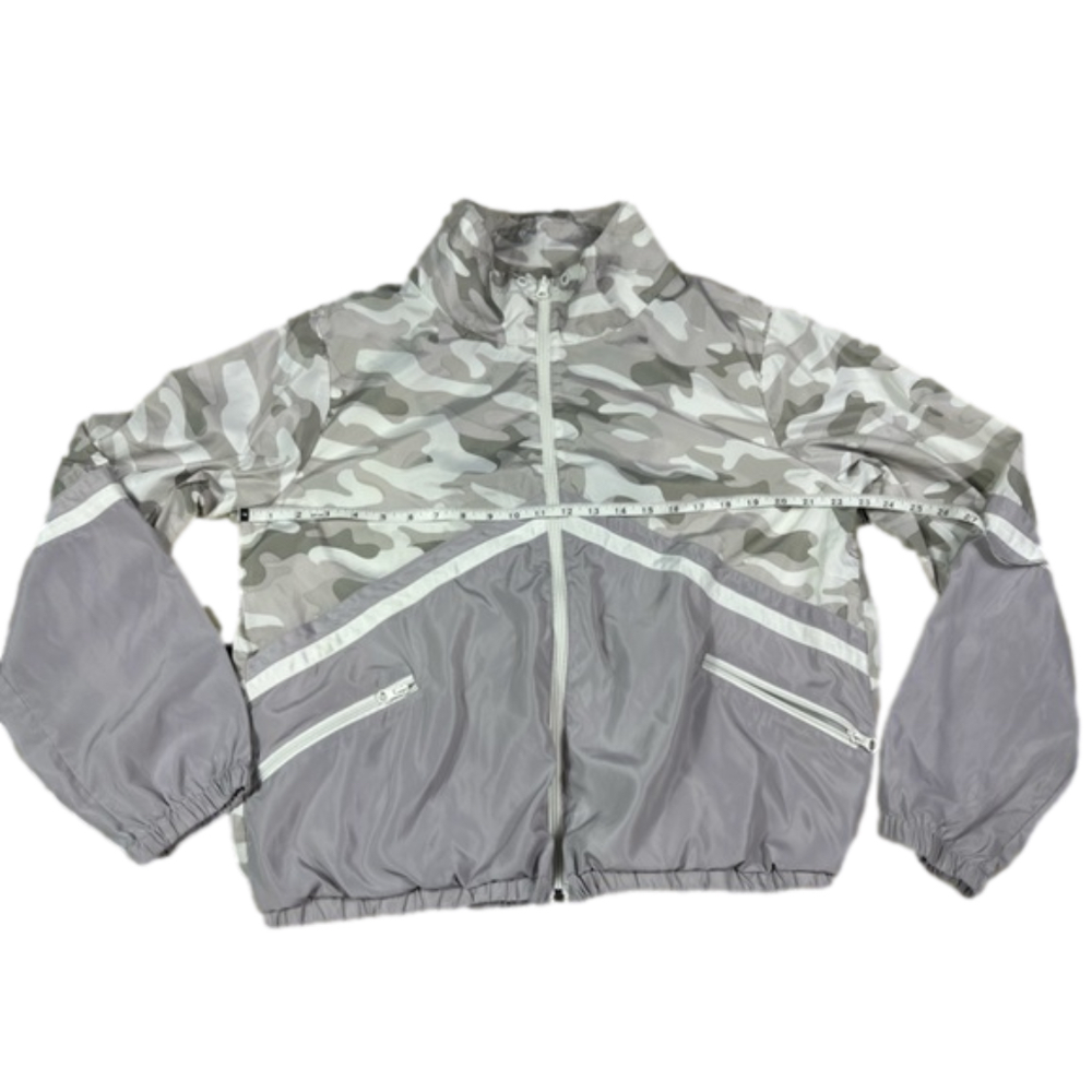Twain Women’s Gray and White Camo Nylon Windbreaker Jacket Size XL